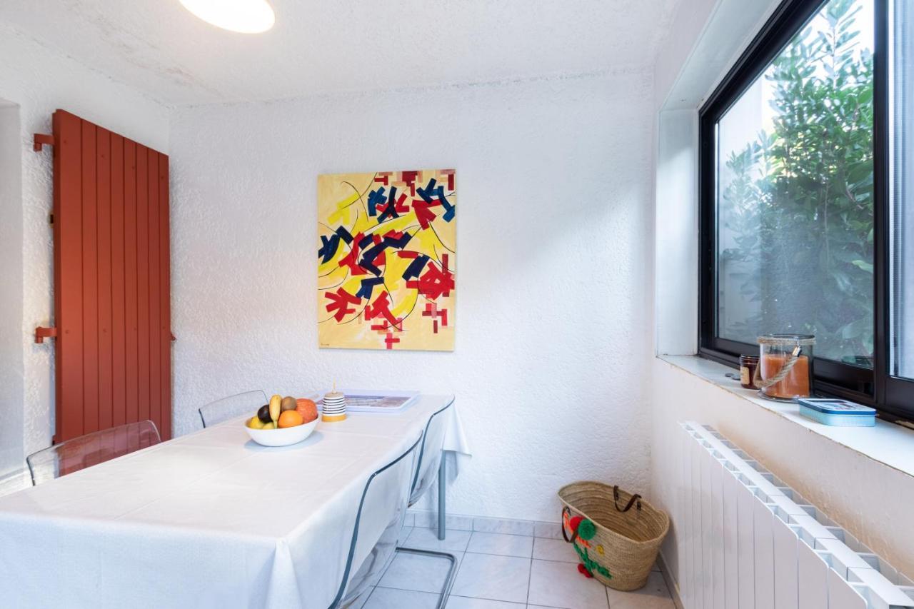 Les Pierreplane Apartment Бандол Екстериор снимка